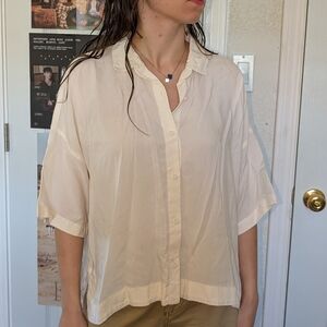 Everlane Women's Cream Button-Down Shirt